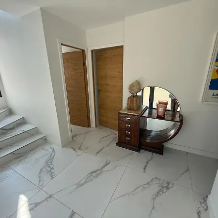 Beautiful With Sea View Villa *