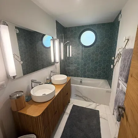 Beautiful With Sea View Villa Saint-Raphaël