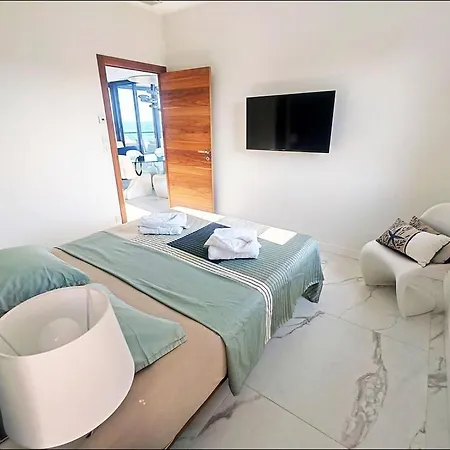 Beautiful With Sea View Villa Saint-Raphaël