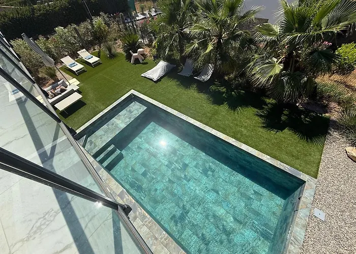 Beautiful With Sea View Villa *