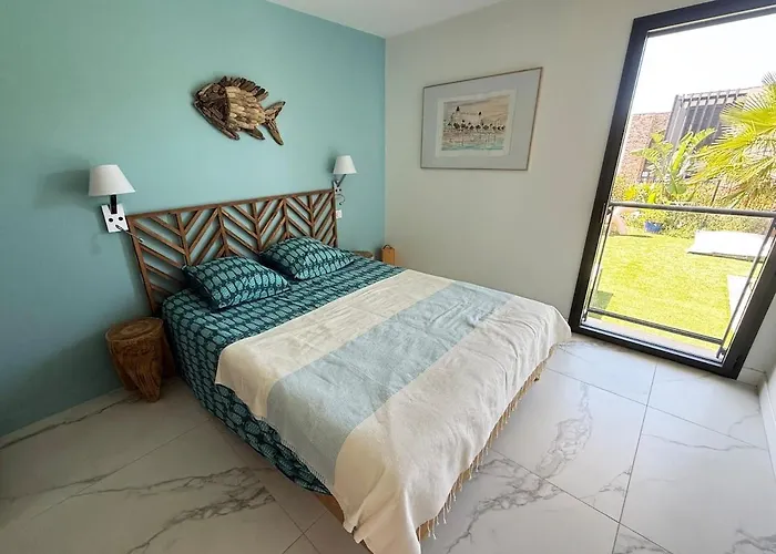 Beautiful With Sea View Villa Saint-Raphaël