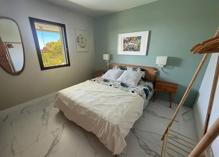 Villa Beautiful With Sea View Saint-Raphaël