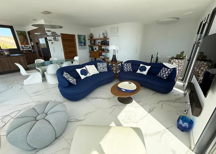 Villa Beautiful With Sea View Saint-Raphaël