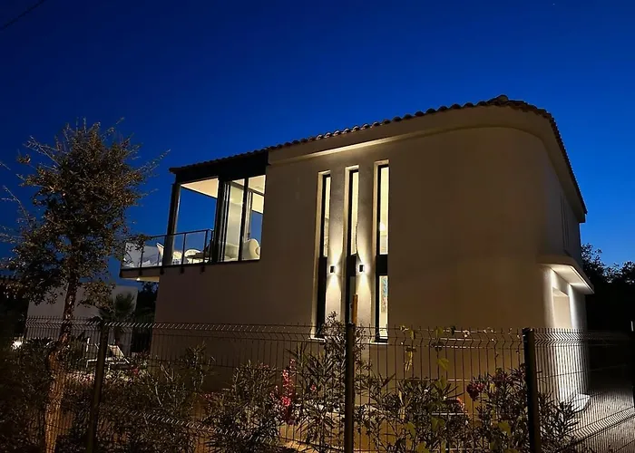 Villa Beautiful With Sea View Saint-Raphaël